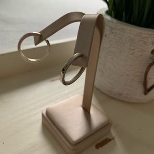 Johnathan 💚 Jewelers Sterling silver hoops